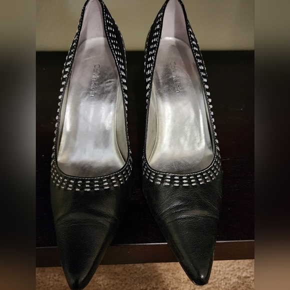 Calvin Klein Dakota Pump size 8 - Picture 3 of 6